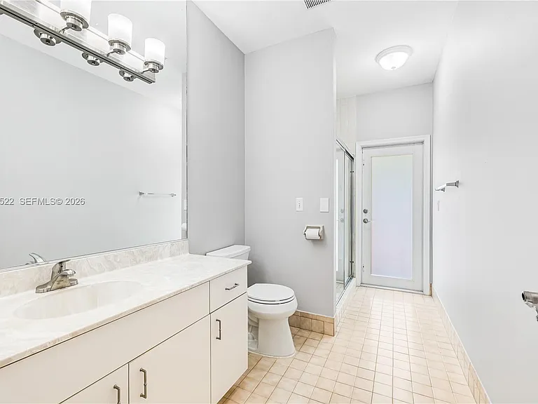 1256 Manor Dr S — Photo 23