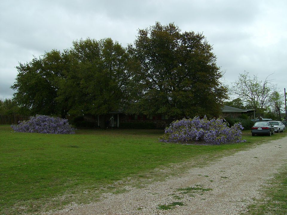 2nd image of 3309 State Highway 34
