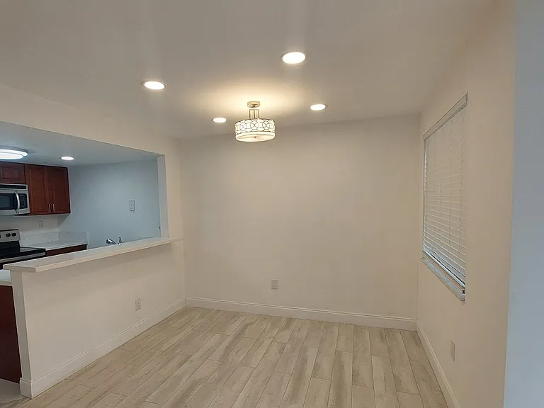 6835 SW 45th Ln — Photo 8