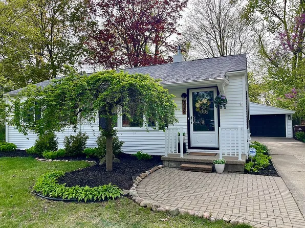 318 Gralake Ave, Ann Arbor, MI 48103