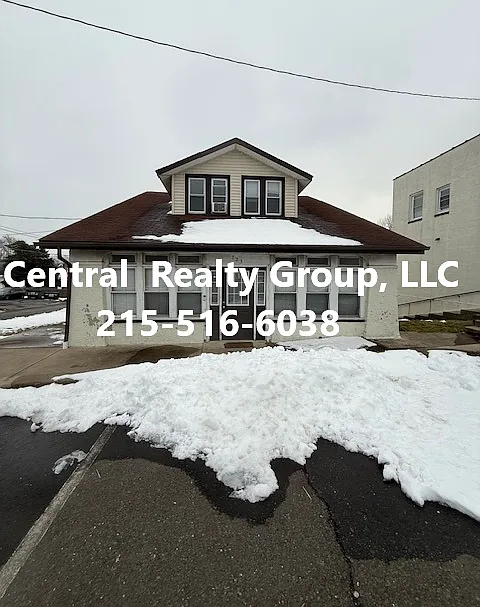 2 bed, $1,300 — Photo 1