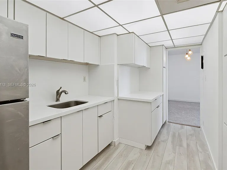 1000 West Ave #821 — Photo 2