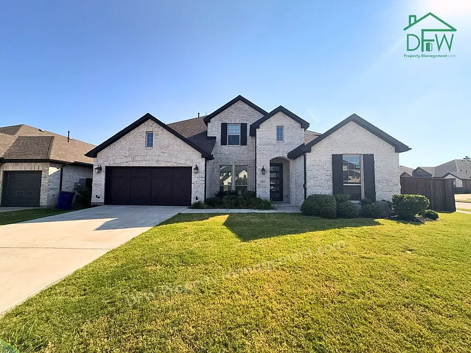 501 Upper Falls Ln