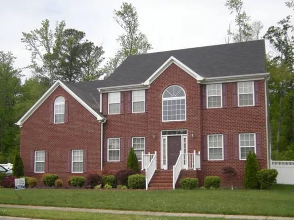 600 Annaka Loop, Chesapeake, VA 23323