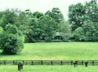 516 Mundys Lndg, Versailles, KY 40383