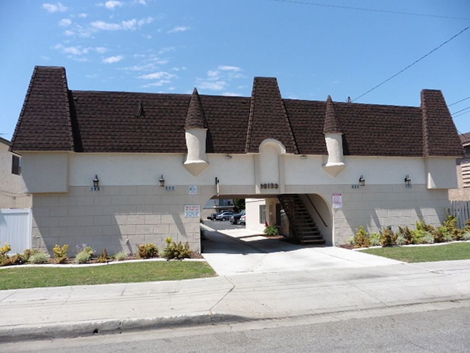 1st image of 16133 Woodruff Ave #9