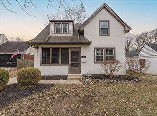 560 Irving Ave, Oakwood, OH 45409