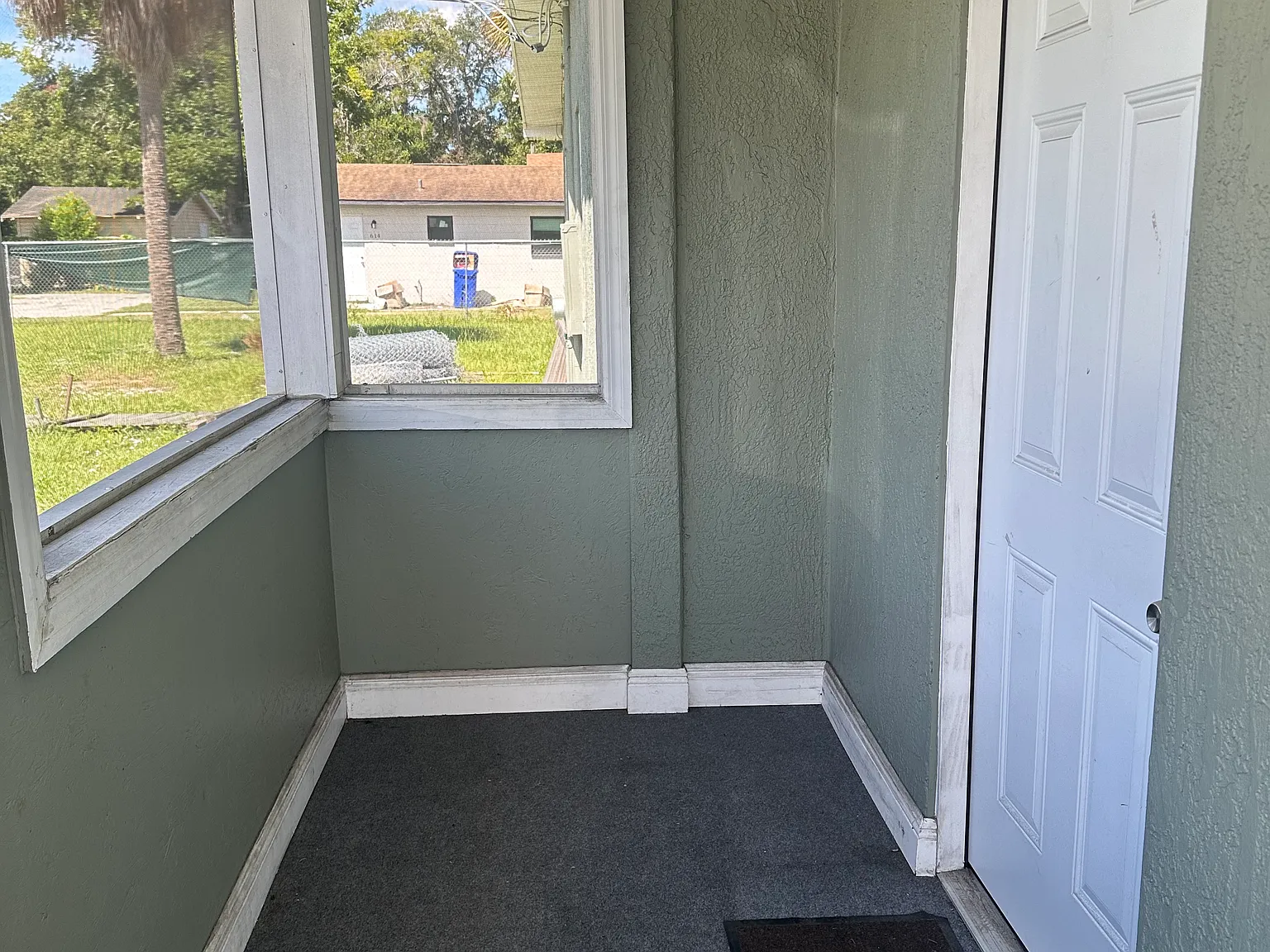 720 Texas Ave — Photo 2