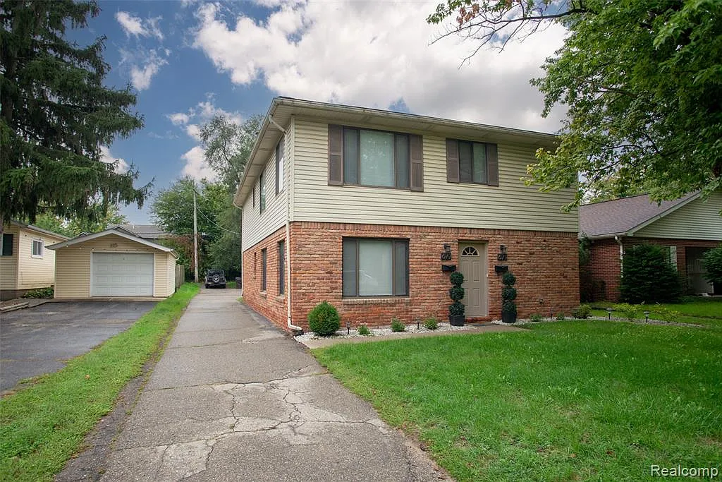 2 bed, 2.0 bath, 1176 sqft, $1,750 — Photo 2
