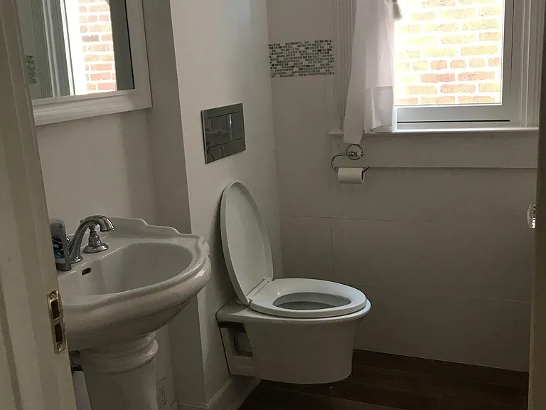2nd floor bathroom
