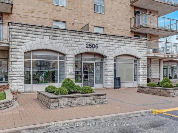 2506 Rutherford Rd #501, Vaughan, ON L4K 5N4