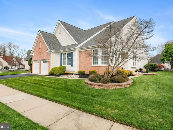 6 Morning Glory Dr, Marlton, NJ 08053