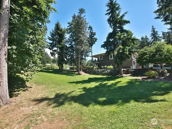 6329 Sahalee Court, Clinton, WA 98236