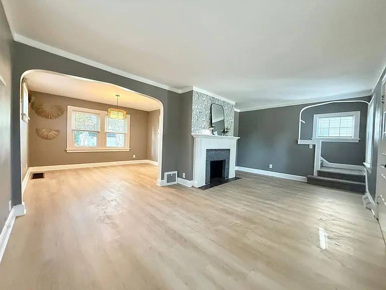 8018 Theota Ave — Photo 5