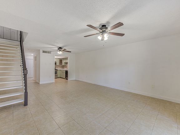 4th image of 1630 58th Ave S APT 1