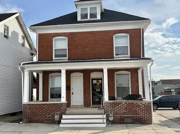 413 & 413.5 York St, Hanover, PA 17331