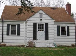 301 Five Acres Dr, Pittsburgh, PA 15238