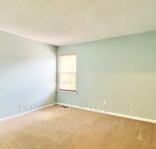 213 N Hunt Club Run — Photo 15