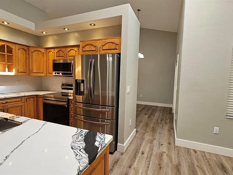 18720 Oak Way Dr — Photo 7