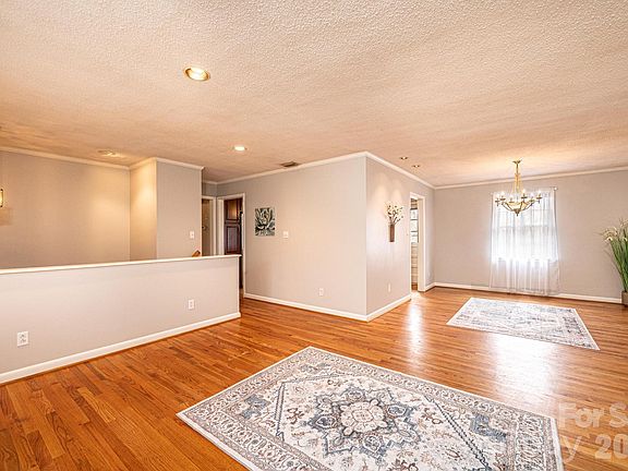 4th image of 1063 4th Avenue Dr NW