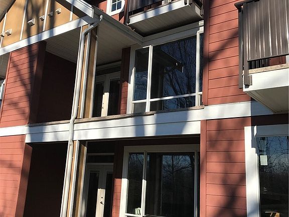 2nd image of 28 Sandalia Ct #28