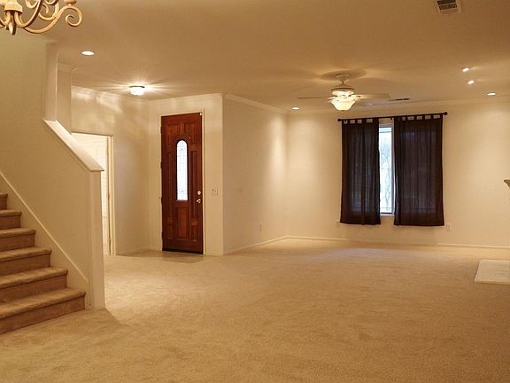 2nd image of 956 W Kimball Ave