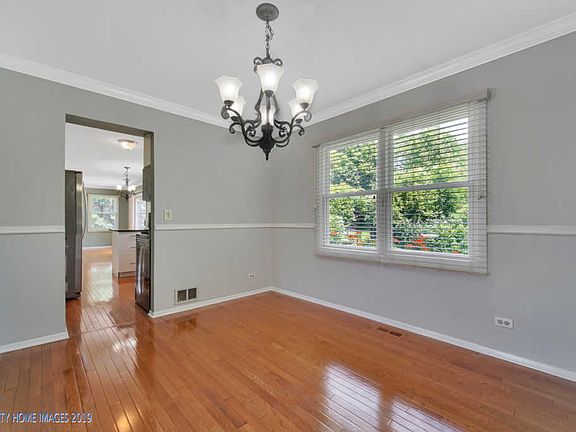 5th image of 5165 Castaway Ln