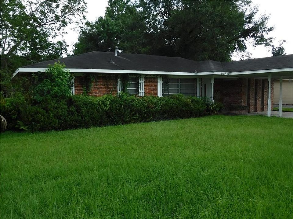 1st image of 3421 Maplewood Dr