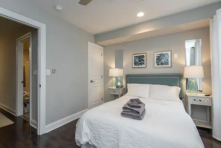 1st image of 2803 W Oxford St #2
