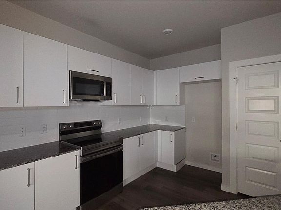 4th image of 9760 Grosbeak Ln