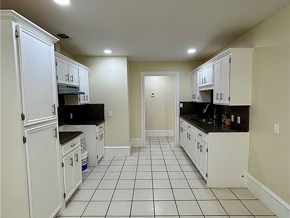 3rd image of 2816 Ernesto Dr