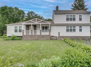 9 Parker Rd, Bedford, MA 01730