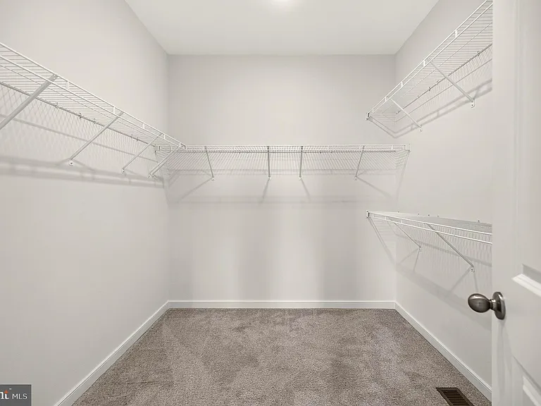 20957 Bluebird Sq — Photo 31