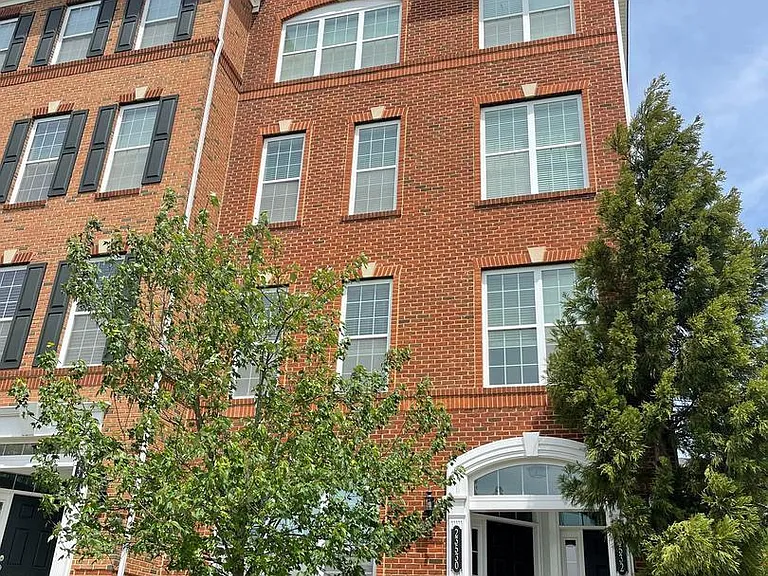 23530 Hopewell Manor Ter — Photo 1