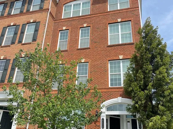 23530 Hopewell Manor Ter, Ashburn, VA 20148