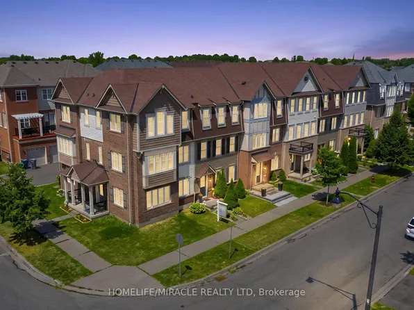 22 Crossbill Rd, Brampton, ON L7A 3Z5