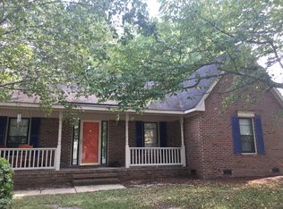 6029 Lakeway Dr, Fayetteville, NC 28306