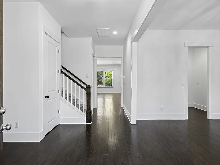 1730 Biscayne Dr — Photo 27
