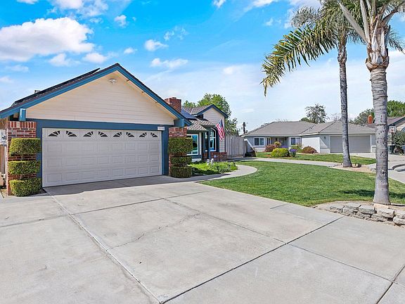 2nd image of 3194 Holly Court