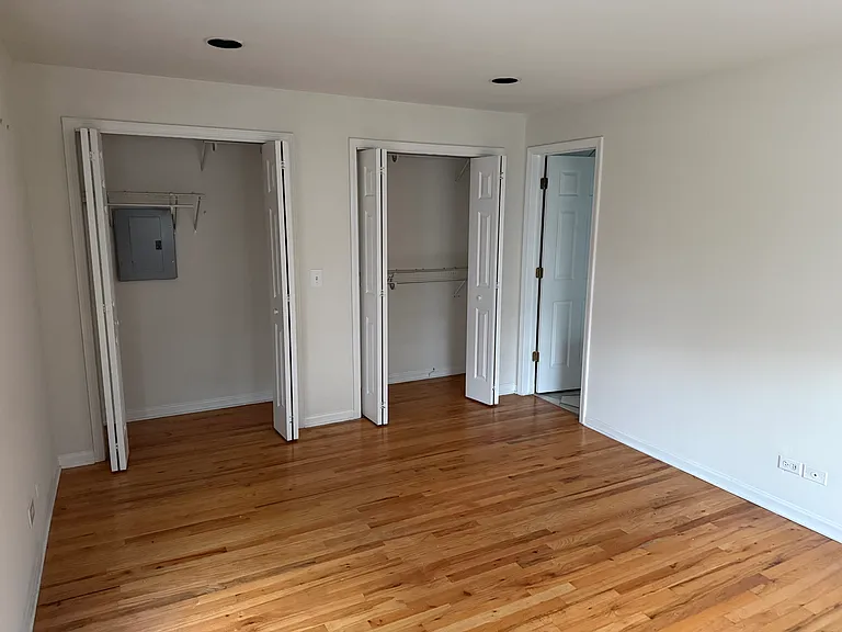 1525 W Augusta Blvd #2 — Photo 6
