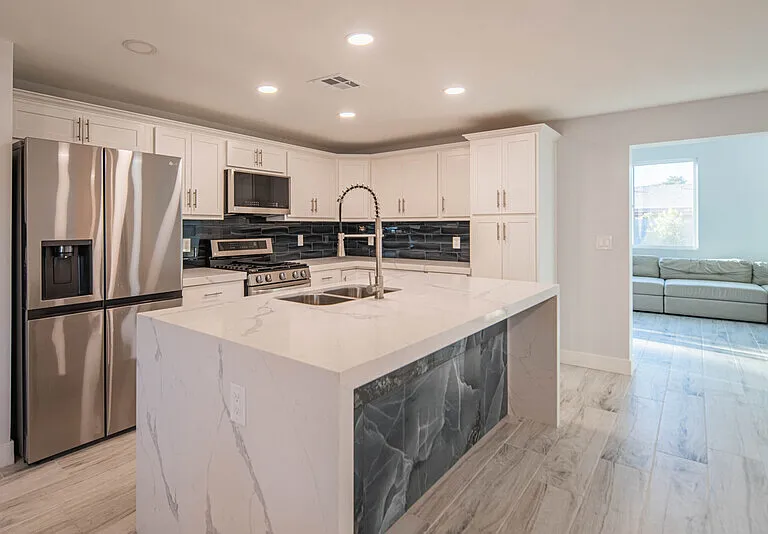 3701 E Ludlow Dr — Photo 9