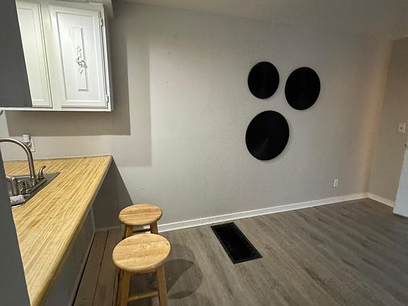 5th image of 505 Elliott Ave #1
