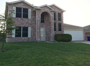 1201 Halifax Ln, Forney, TX