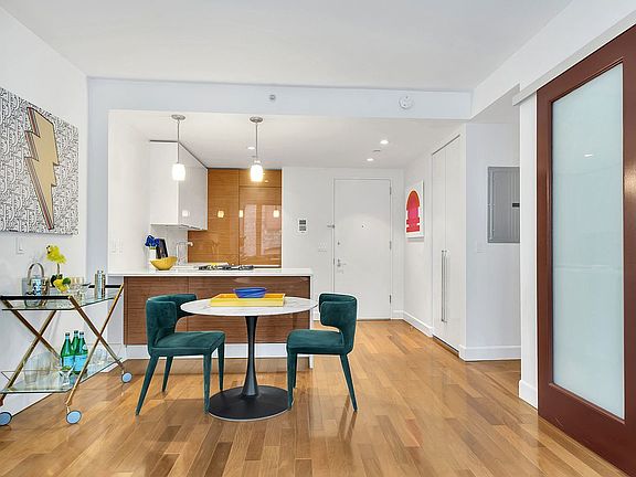 4th image of 130 W 20th St APT 6A