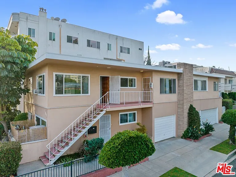 1301 S Saltair Ave #2 — Photo 10