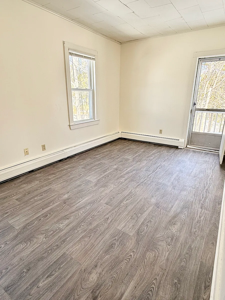 Building Photo - 131 Western Ave #2