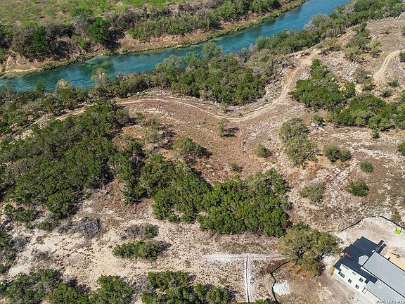 3rd image of 2042 Paradise Pkwy LOT 32