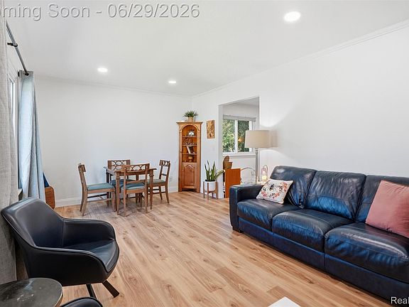 4th image of 45179 Rudgate Rd