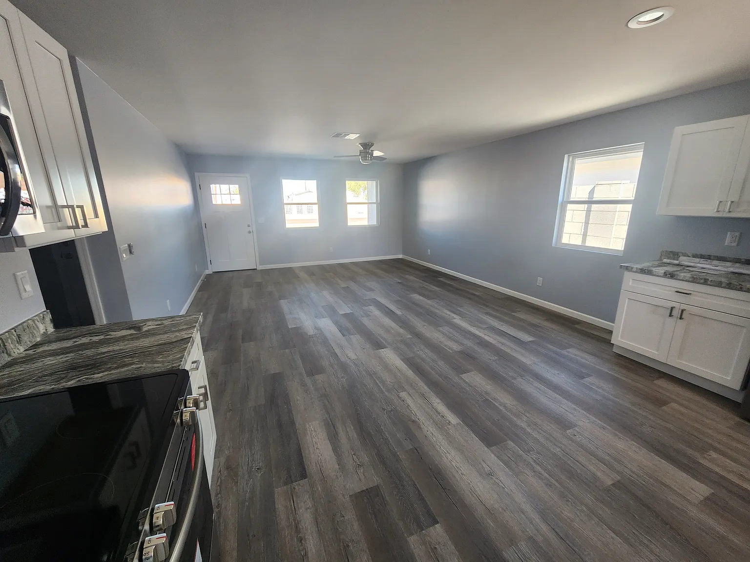 101 E Jackson Ave — Photo 4
