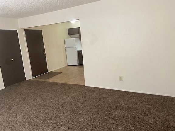 5th image of 2223 Missouri Ave APT 21